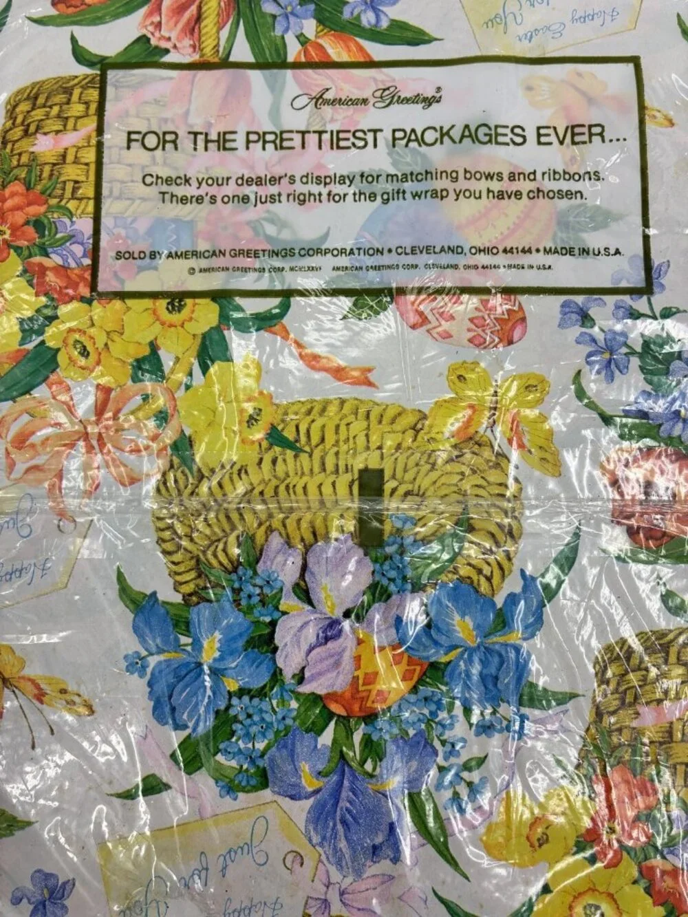 Vintage 1975 American Greetings Easter Basket Floral Gift Wrapping Paper 2